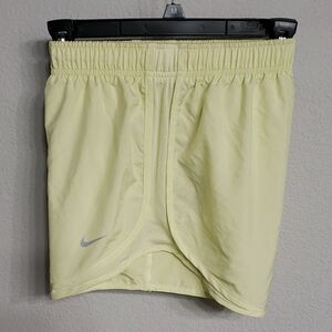 Nike Tempo Running Shorts Pale Yellow